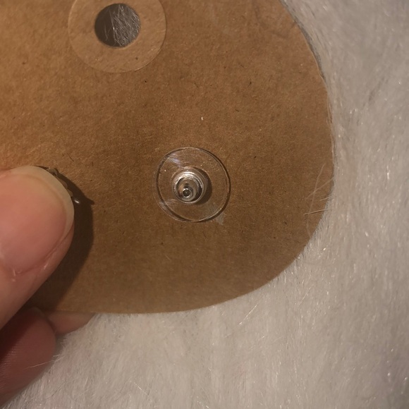 FAITH EARRINGS 🙏🙏🙏🙏🙏⭐️⭐️⭐️⭐️💕💕💕 - Picture 3 of 3